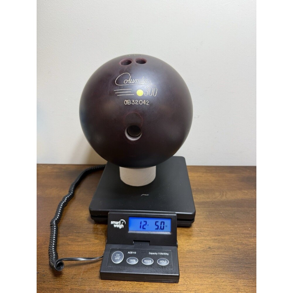 Columbia 300 Legend C Bowling Ball Yellow Dot 12Lb 5oz Vintage Burgundy Brown - Picture 2 of 6